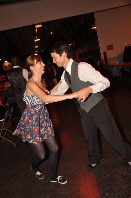 min 2010 11 13 fous swing 383